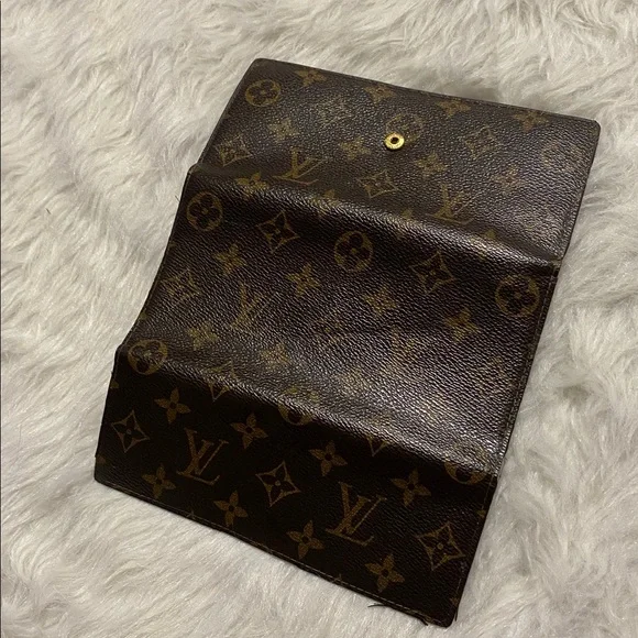 Brown tan luxury inspired Monogram Women's Clutch - Picture 5 of 6